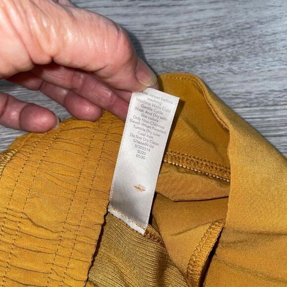 Athleta Textured Brooklyn Jogger Women’s 10 Mustard Lightweight Athleisure Pant - Picture 11 of 12